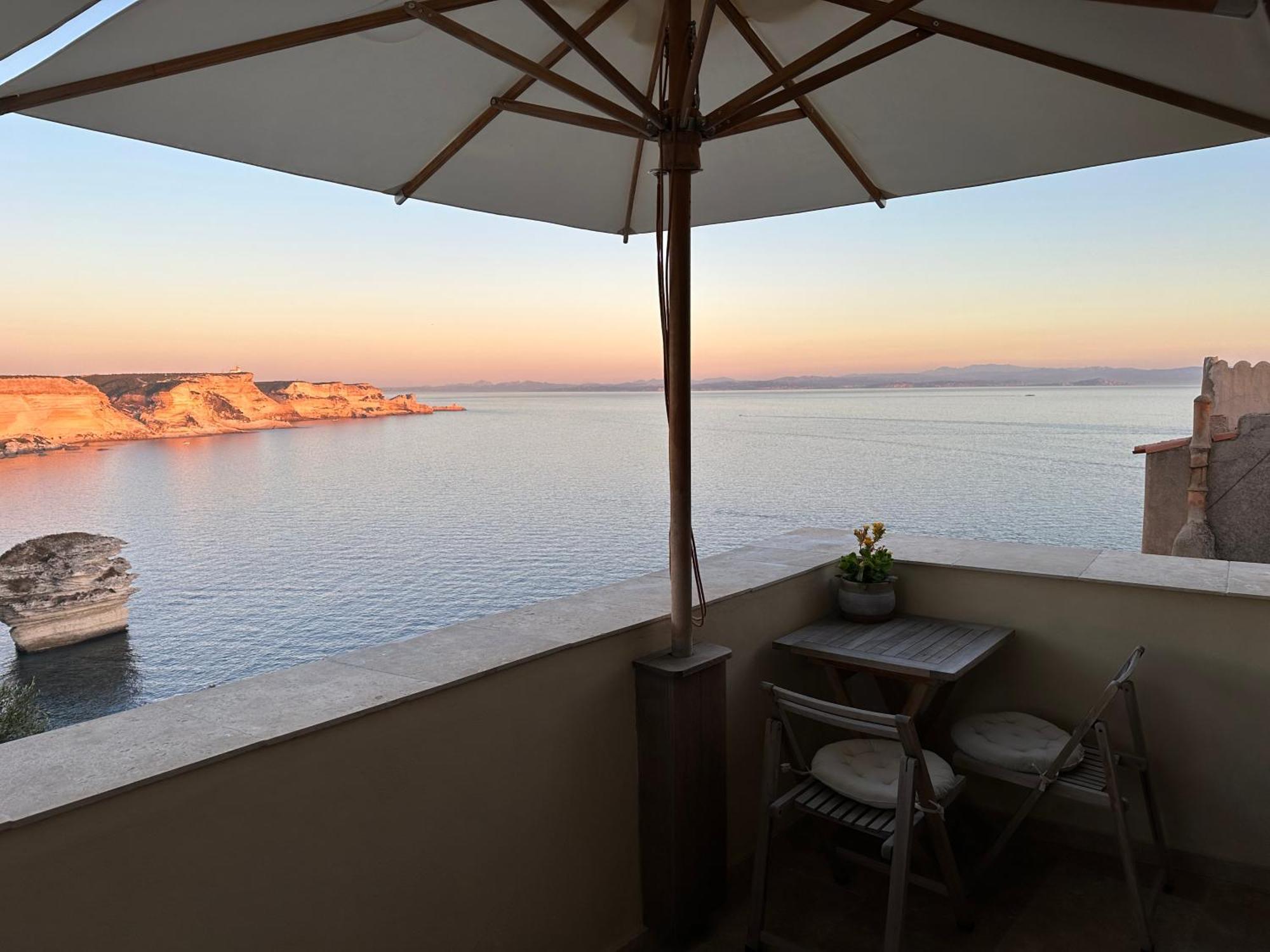 Entre Ciel Et Mer Hotel Bonifacio  Bagian luar foto
