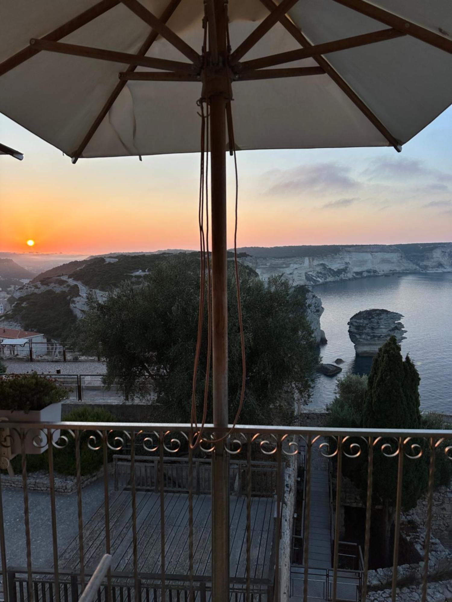Entre Ciel Et Mer Hotel Bonifacio  Bagian luar foto